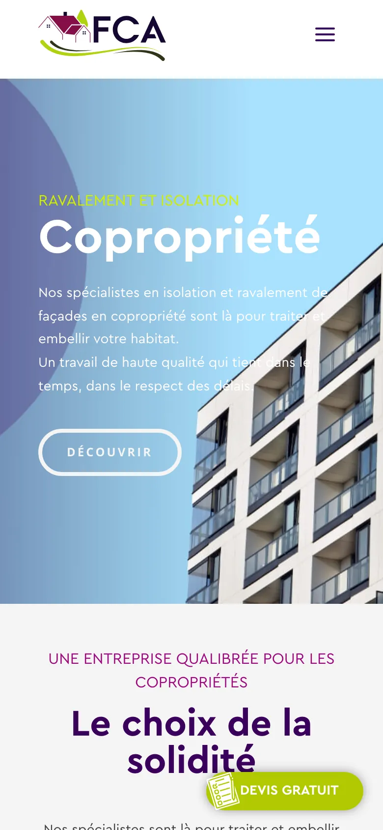 Page copropriété sur smartphone : le titre Copropriété sur un immeuble blanc, puis « Le choix de la solidité ».